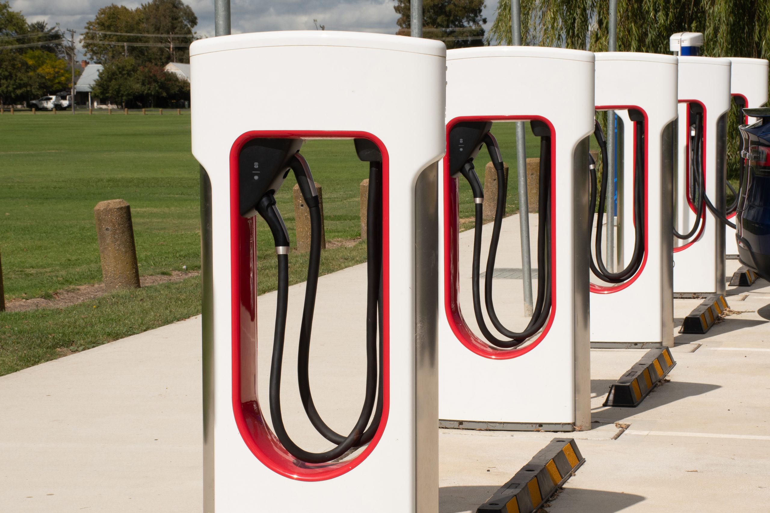 Про электрозаправки для электромобилей ElectroUA
